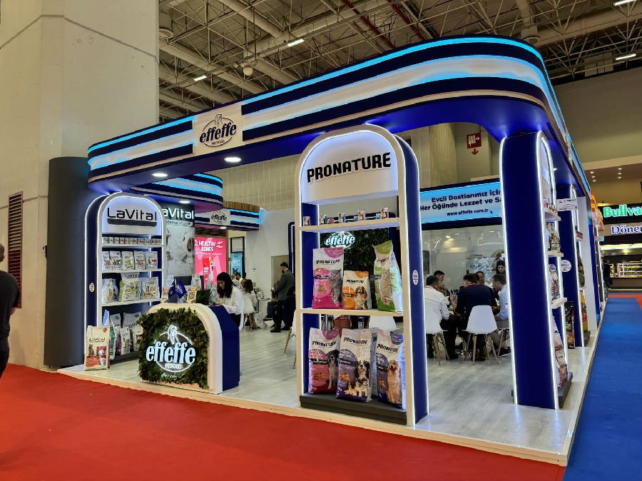 PETZOO Eurasia 2025 Istanbul Expo Center exhibition hall full of pet industry visitors and exhibitors