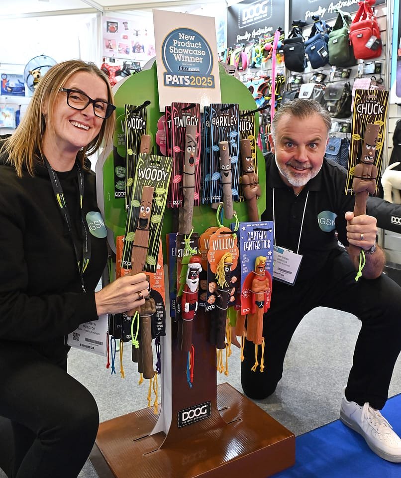 New Product Showcase at PATS 2025 featuring innovative pet toys, aquatics accessories, grooming tools, and eco-friendly pet care products displayed under bright exhibition lighting.